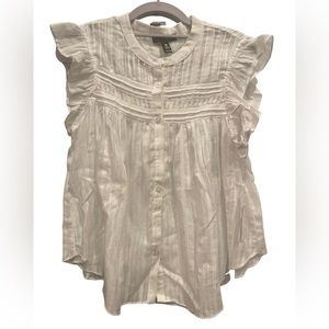 White sleeveless top with cute metallic detail